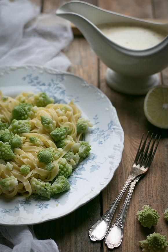 Tagliatelle romanesco z sosem cytrynowym