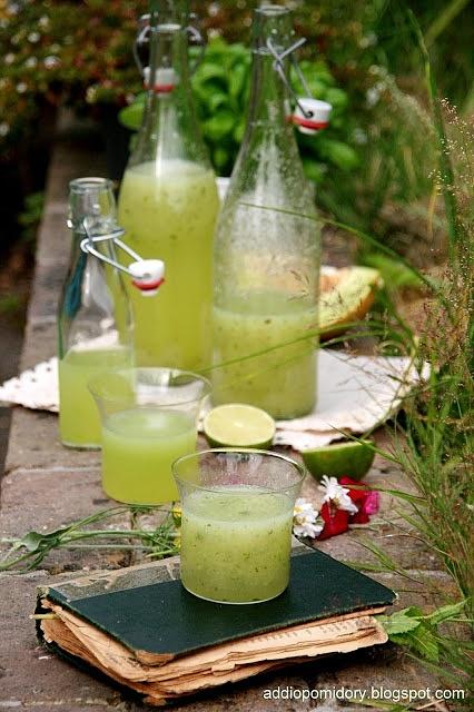 Lemoniada z melona, bazylii i limonki