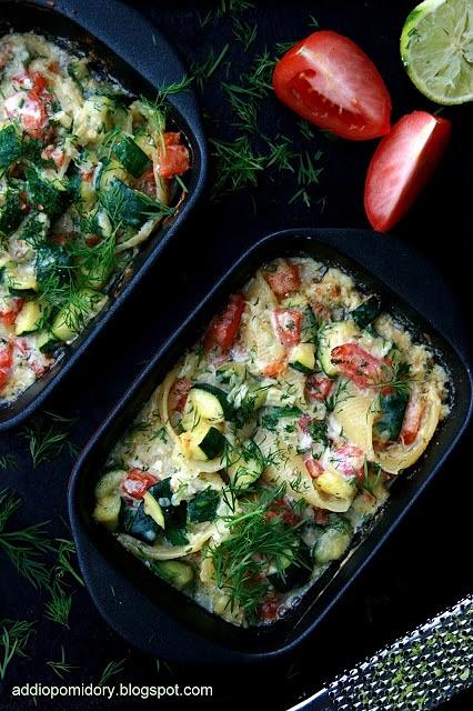 Conchiglie z sosem camembert i cukinią