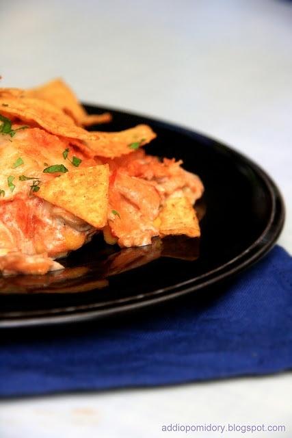 Chilaquiles - tradycyjne meksykańskie danie na śniadanie