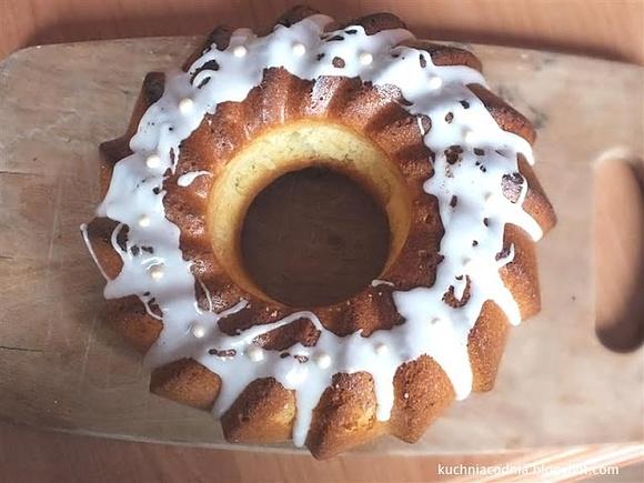 Babka cytrynowa na oleju z cytrynowym lukrem