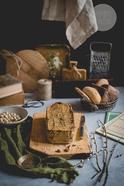 Pasztet drobiowy z pistacjami