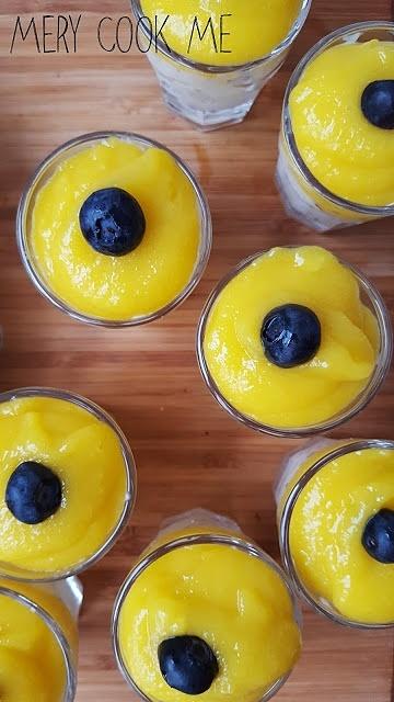 Pudding z tapioki z musem mango