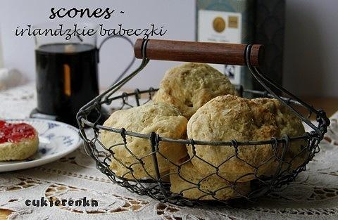 Irlandzkie scones - babeczki na słodko z owocami lub serem