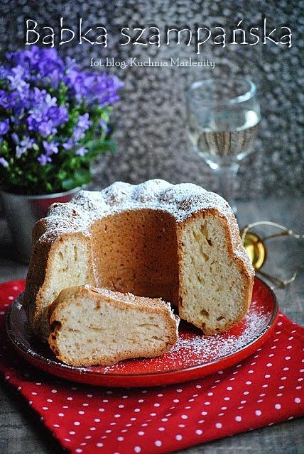 Babka szampańska przepis na ciasto z szampanem lub winem musującym