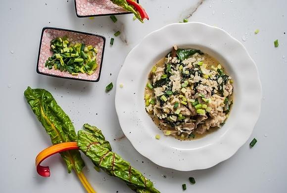 Risotto z botwinką i boczniakami