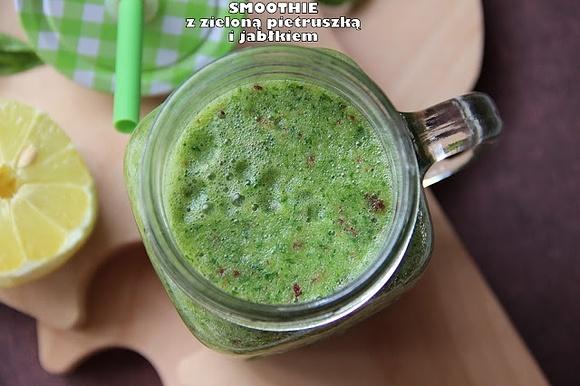 Smoothie z zieloną pietruszką i jabłkiem