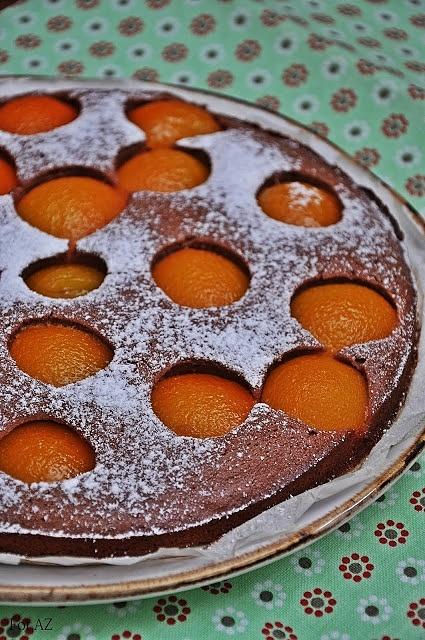 Pomysł na niedzielne ciasto z morelami