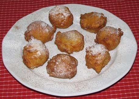 Tłusty Czwartek pączki z konfiturą i tłuszcze trans