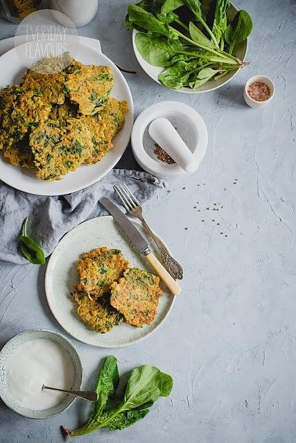 Latkes ze szpinakiem i ciecierzycą