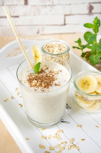 Koktajl bananowo-owsiany na śniadanie