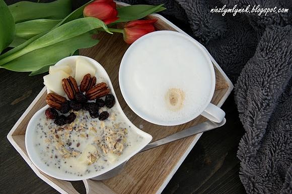 Owsianka jabłkowa z chia