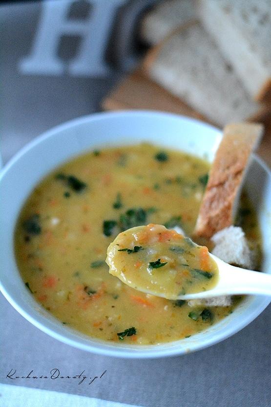 Zupa grochowa – grochówka domowa