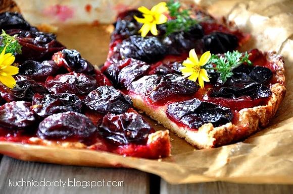 Tarta cytrynowo-śliwkowa na kruchym cieście