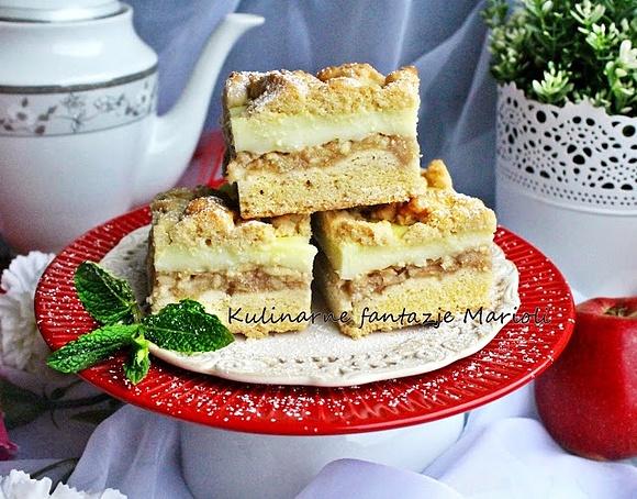 Jabłecznik z budyniem - szybki i pyszny ciasto na każdą okazję