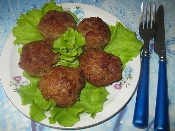 Kotlety mielone z cebulą i majonezem