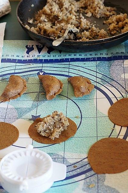 Grzybowe pierogi z kapustą