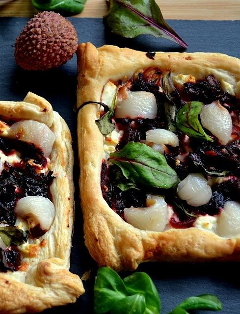 Tarty z botwiną serem feta i liczi