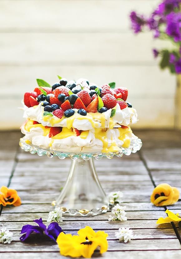 Pavlova z kremem z marakui