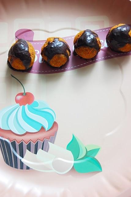Paleo trufle marchewkowe