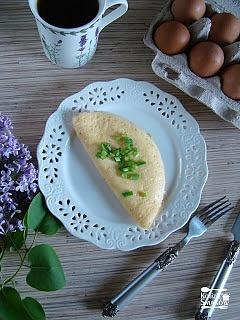 Omlet - lekki i puszysty posiłek na śniadanie