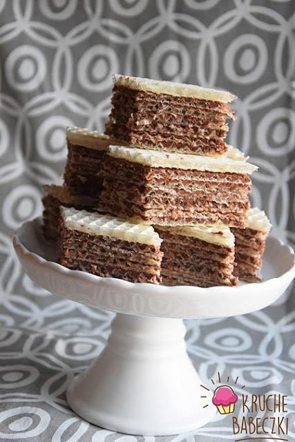 Wafle z masą mleczno-kakaową