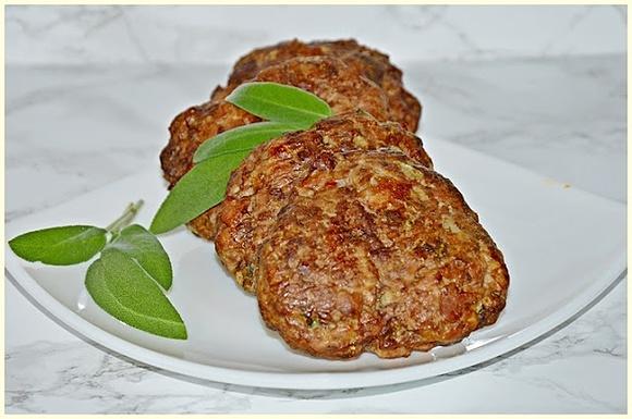 Kotlety do burgerów z szałwią i tymiankiem