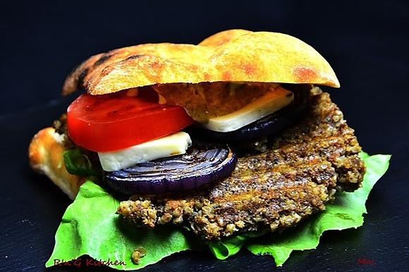 Burger z kaszanki