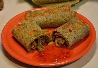 Naleśniki po chińsku z warzywami i sosem chilli