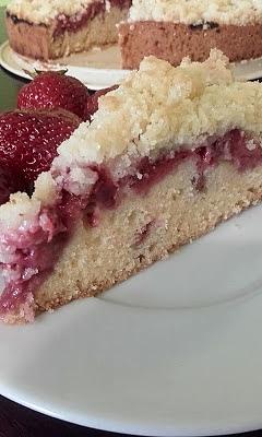 Ciasto z truskawkami i kruszonką