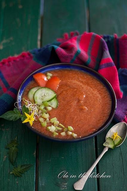 Gazpacho - orzeźwiająca chłodnik z pomidorów i warzyw
