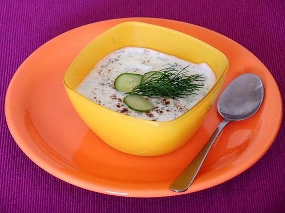 Tzatziki polskie z jogurtem i ogórkiem