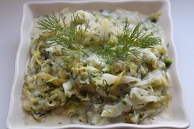 Młoda kapusta ze śmietaną