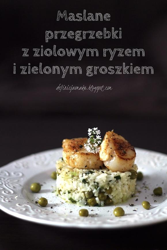 Maślane przegrzebki z ziołowym ryżem i zielonym groszkiem