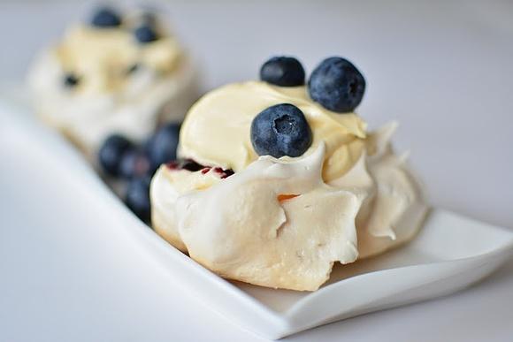 Mini Pavlova