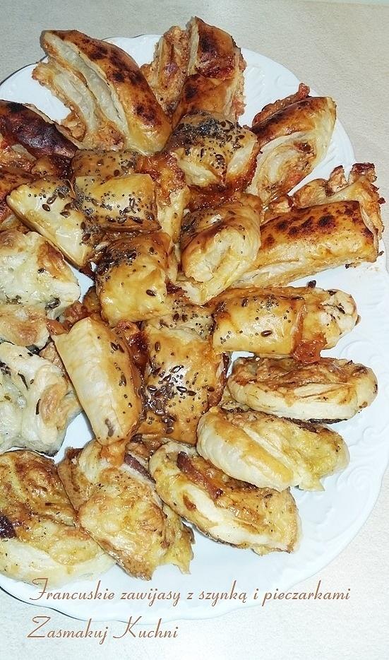 Francuskie zawijasy z szynką i pieczarkami
