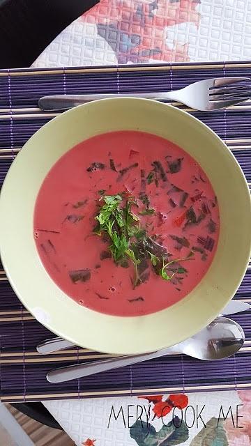 Zupa z botwinki i kokosa