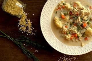 Zupa kalafiorowa z kaszą jaglaną