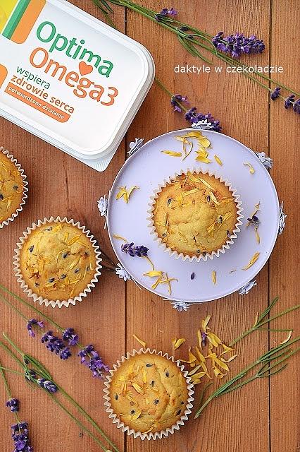 Muffinki z kwiatami na piknik