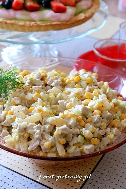 Sałatka z ananasem i kurczakiem