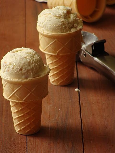 Błyskawiczne lody o smaku białych Michałków