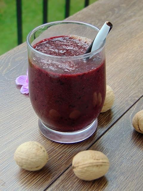 Koktajl porzeczkowo-malinowy ze spiruliną