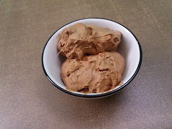 Lody czekoladowe bez mleka na bazie mleczka kokosowego z karobem