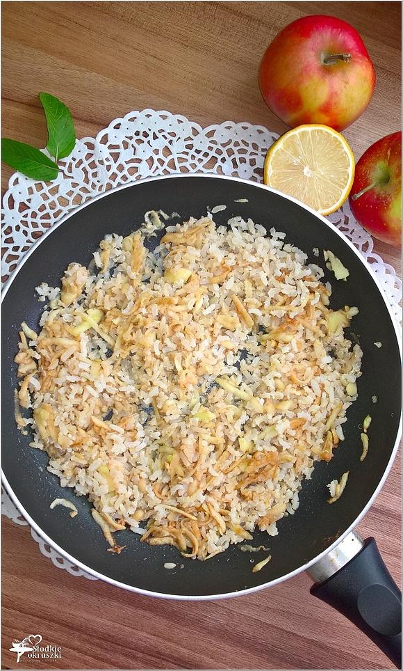 Quinoa z ryżem i jabłkami – zdrowy i szybki deser