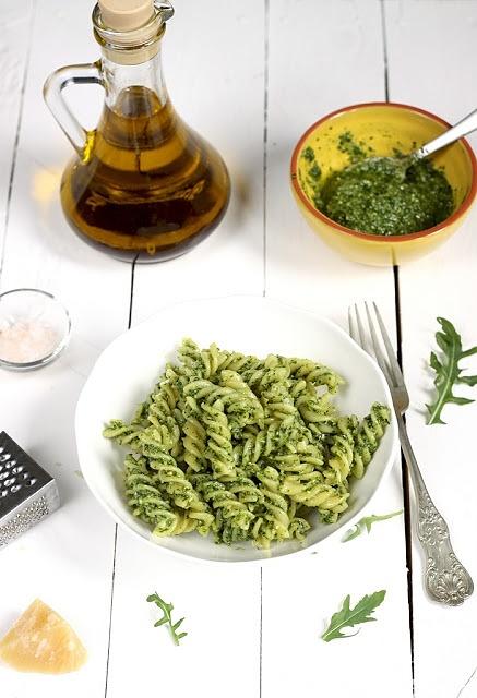 Makaron z pesto z rukoli