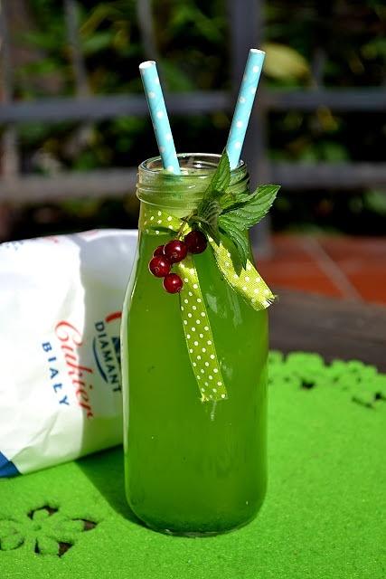 Orzeźwiający pietruszkowo-melonowy smoothie