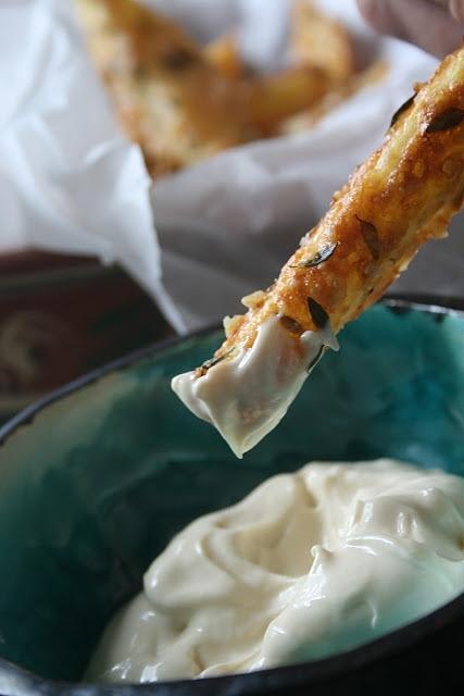 Frytki pieczone z parmezanem i tymiankiem