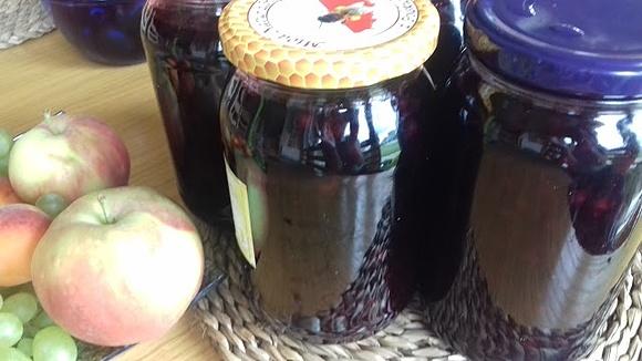 Kompot z czarnej porzeczki