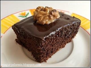 Brownie czekoladowe z orzechami