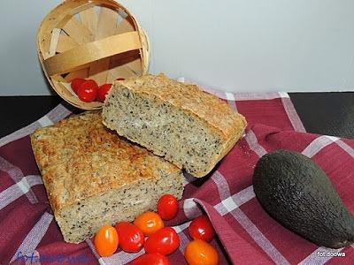 Chleb pszenny z ziarnami na drożdżach